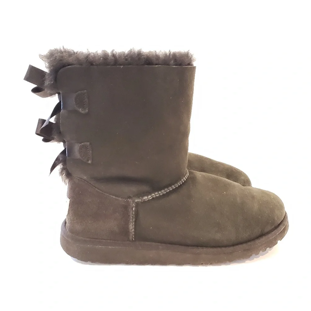 Ugg sn 3280 black bailey bow size 6